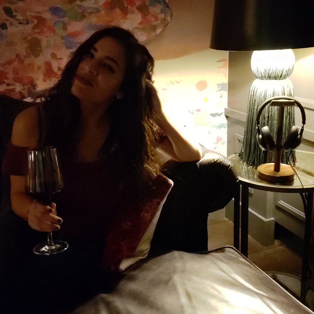 Meet your Posher, Eve